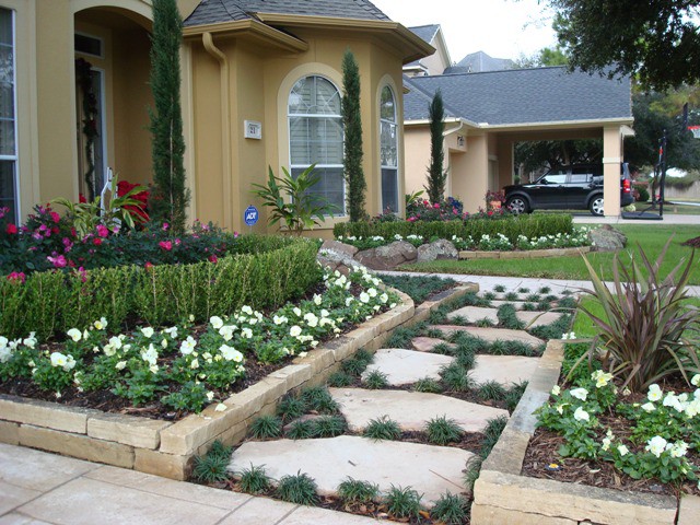 Sync Landscaping Pic 1