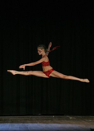 Dance to the Limit Performing Arts school Pic 2