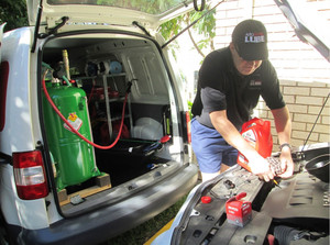 Auto Express Lube Pic 2 - A Scheduled service on Toyota Corolla