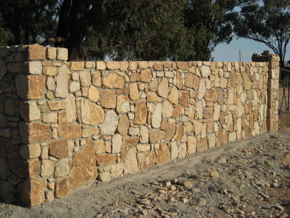 Fergus Ryan Stonework Pic 1 - Natural Stone Feature Walls