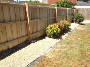 XCV '95' Fencing Pic 4 - Completed job