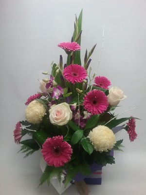 Country Blooms Florist Pic 4 - Birthdays