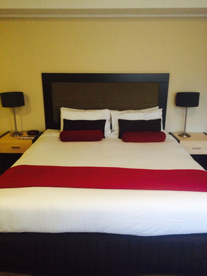 The Swanston Hotel Melbourne, Grand Mercure Pic 5 - King room