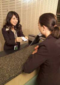 The Swanston Hotel Melbourne, Grand Mercure Pic 1 - Receptionist