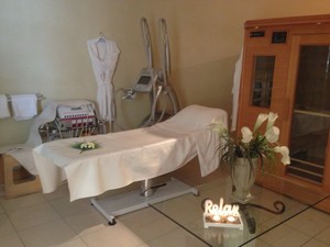 Therabeautic Beauty & Body Boutique Pic 2 - Endermologie anticellulite treatment Formostar Infrared Body Wrap