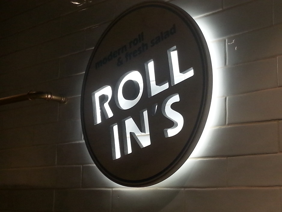 Rollins Modern Roll N Fresh Salad Pic 1