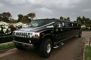 Impressive Limos Pic 4 - New Model Black Hummer