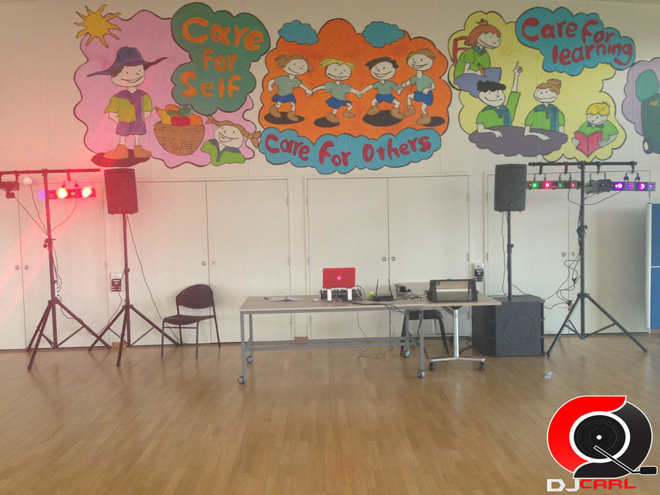 DJ Carl - Professional Mobile DJ Pic 1 - Mango Hill School Disco