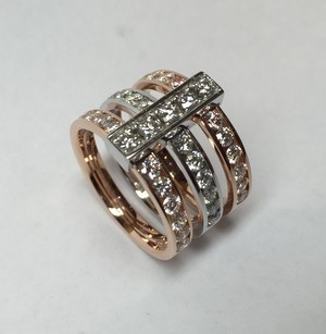 Alan Weiss Fine Jewellery Pic 5 - This is a Tri Colour 18k gold ring with grain set diamonds