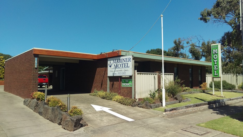 Mariner Motel Pic 1 - Entrance