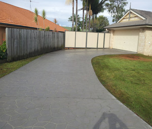 The Front Yard Guy - Brisbane Handyman Services Pic 4 - Driveway Cleanup After