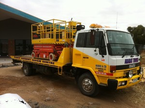 Harris Accident Repair Centre Pic 2 - TILTRAT TOWTRUCK