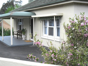 Matilda Cottage Hahndorf Pic 2 - Side View