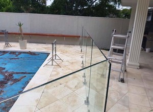 James Bell Fencing Pic 4 - Glass Panel pool fence