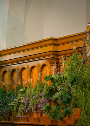 Kew Baptist Church Pic 3 - Kew Baptist Church main Auditorium Altar dressed for a wedding Image courtesy of Simon Pickering Photography