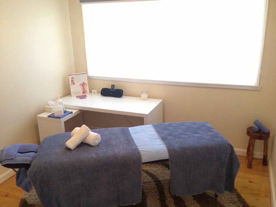 Benni Leeks Massage Pic 1 - Bennis Clinic