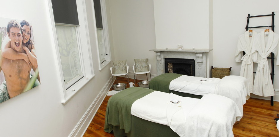 Endota Camberwell Pic 1 - Double treatment room for couples or a girls day out