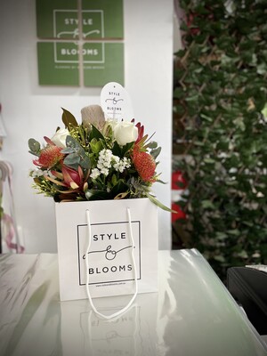 STYLE AND BLOOMS Pic 2