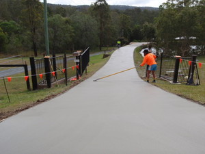 Willycrete Pty Ltd Pic 2 - Driveway on Acreage