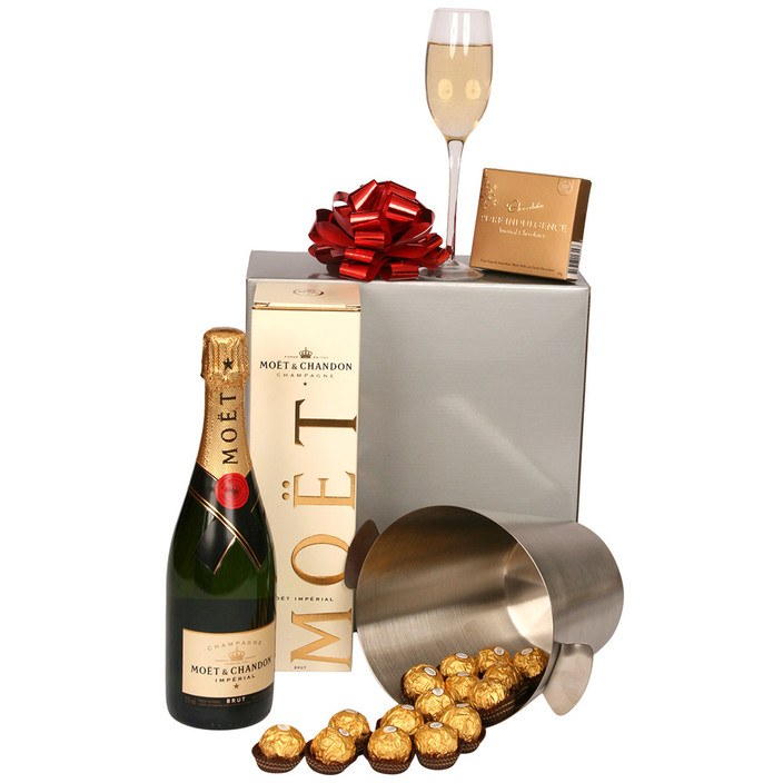 Amazing Hampers Pic 1 - Moet Gift Pack