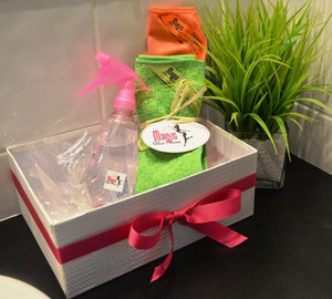 Magic Glass Cleaner Pic 2 - Our Sparkle Pack is a wonderful gift for those who love and those who dont cleaning