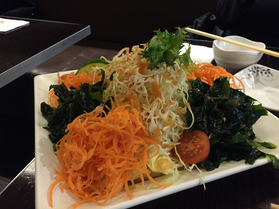 Sushi Suma Pic 1 - Surprisingly large seaweed salad portions