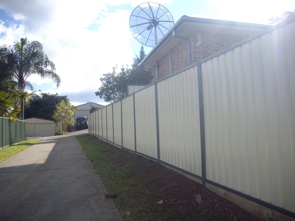 Keats Landscapes and Fencing Pic 1 - Colorbond