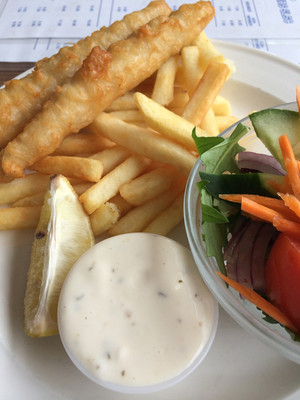 Kirra Surf Life Saving Club Pic 4 - 10 fish chips salad