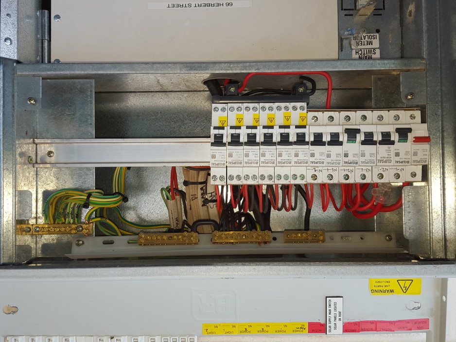 Alep Electrical Pic 1 - Switchboard upgrade May 2016