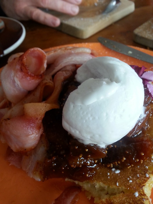 Little Paw Paw Cafe Pic 1 - Delicious ricotta pancakes with figs and bacon