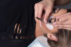 Lash & Brow Academy Pic 2