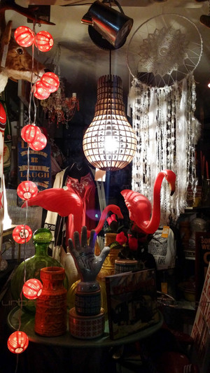 Urban Groove Pic 4 - Flamingos cool lights