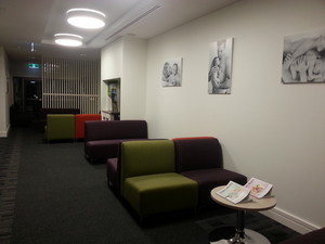 Dr Ken Law - Greenslopes Obstetrics and Gynaecology Pic 4 - Modern comfortable waiting room with Wifi access and espresso coffee machine