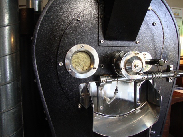 Off Grid Coffee Roasters Pic 1 - Viewing window showing the green beans at the start of a roast