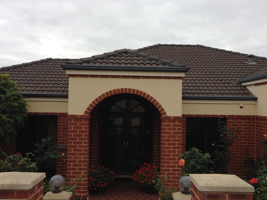 W&D Roofing PTY LTD Pic 1 - The right colour Guttering can enhance the look of your house