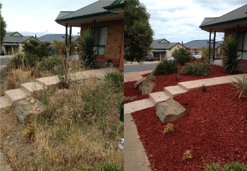 Making Eden Pic 1 - A little weeding a little mulch and th house looks like new