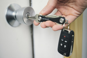 Keyring Solutions Pic 4 - No more Jangling keys with Keysmart