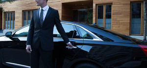 Melbourne Chauffeur Service Pic 3 - Private chauffeur transportation