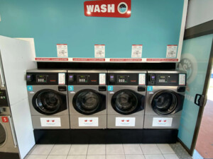 Speede Laundromat Pic 5 - Folding tables and washers Speede Laundromat Durack Inala Laundrette open 24 hours near me