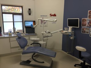 ( Paul & Robert Werner ) Denture Clinics Pic 2 - Clinic room