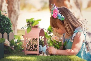 Pop the Balloon! Children's Parties & Events Pic 5 - Childrens fairy party table