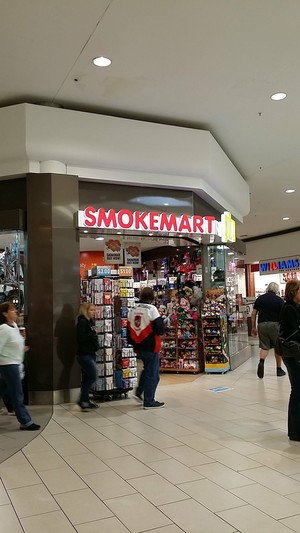 Gift Box Pic 4 - Smokemart Gift Box at Lake Haven Shopping Centre