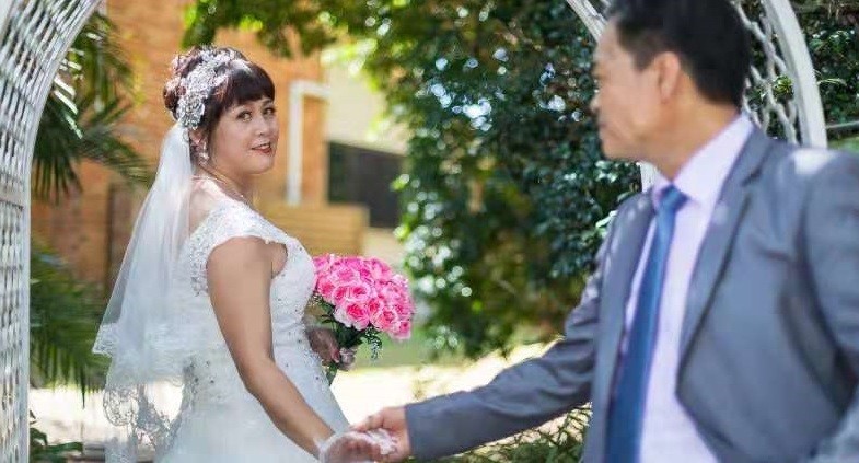 Chinese English Marriage Celebrant Brisbane Pic 1