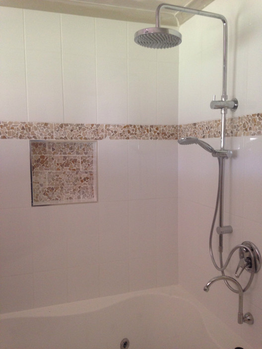 Trav's Rocket Tiling Pic 1 - Complete bathroom renovation