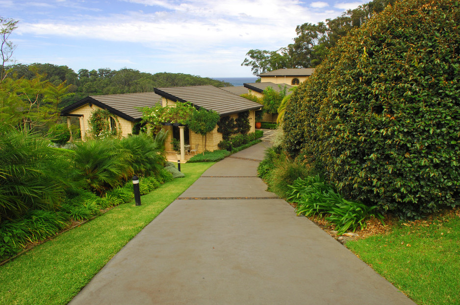 The Outlook Cabana Pic 1 - The driveway into The Outlook