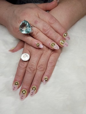 Vantastic Nails & Beauty Pic 3