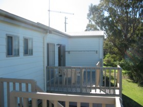 Lookout Holiday Units Pic 1 - Outdoor Patio Units 12