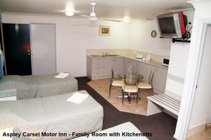 Aspley Carsel Motor Inn Pic 5 - Standard Family Room with Kitchenette