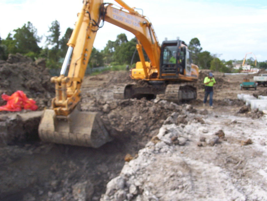 EL TORO Earthmoving Pty Ltd Pic 1