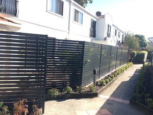 Approved Fencing Australia Pic 2 - Courtyard Aluminium slat fencing